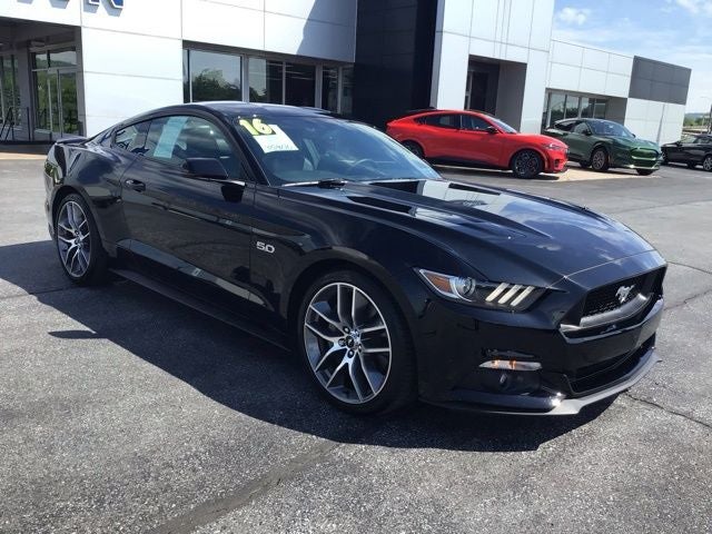 2016 Ford Mustang GT Coupe Premium's photo