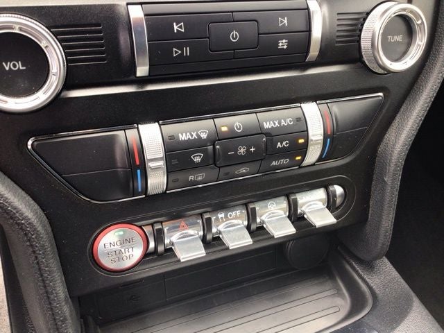 2022 Ford Mustang EcoBoost