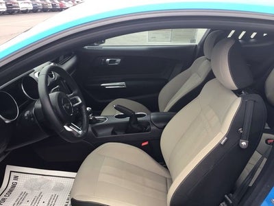 2022 Ford Mustang EcoBoost