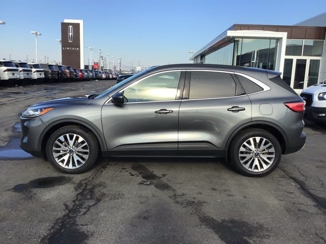 2022 Ford Escape Titanium