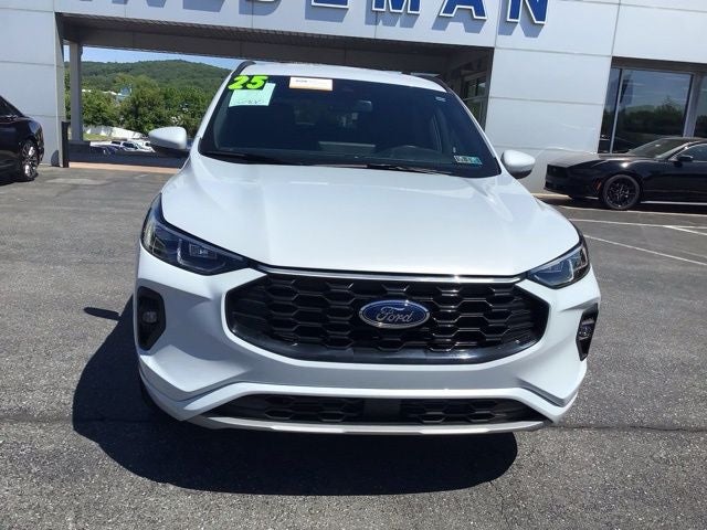 2025 Ford Escape ST-Line Elite