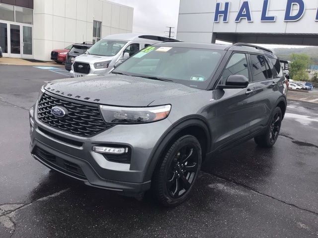 2023 Ford Explorer ST-Line