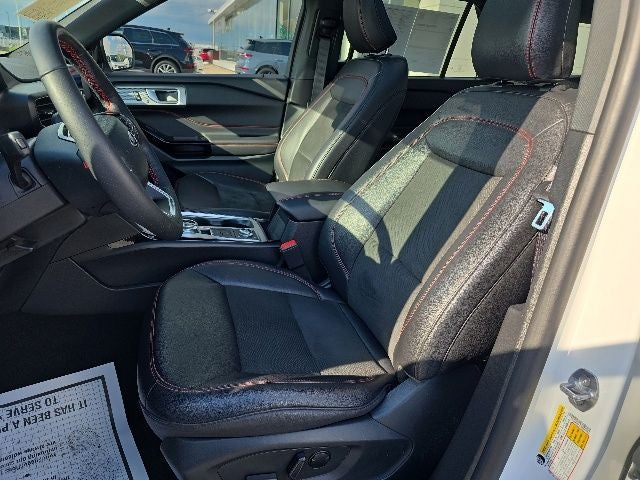2024 Ford Explorer ST-Line