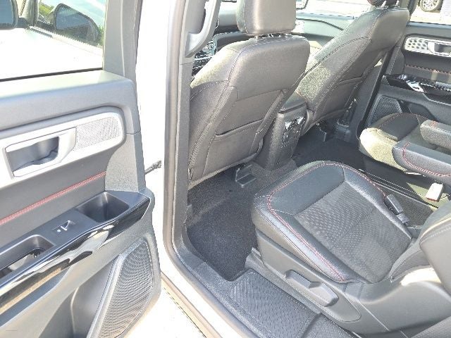 2024 Ford Explorer ST-Line
