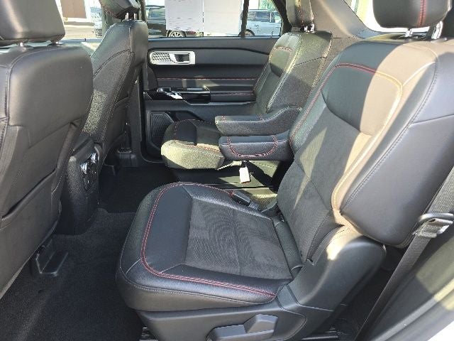 2024 Ford Explorer ST-Line