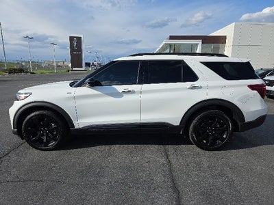 2024 Ford Explorer ST-Line
