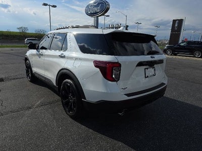 2024 Ford Explorer ST-Line