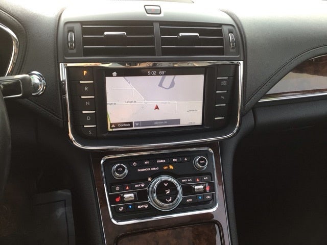 2018 Lincoln Continental Select