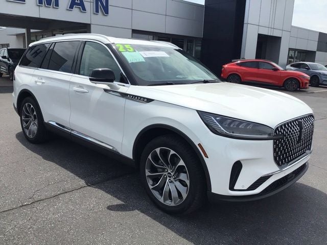 2025 Lincoln Aviator Reserve AWD's photo