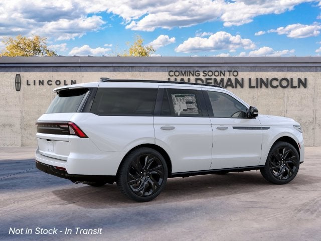 2027 Lincoln Navigator Reserve