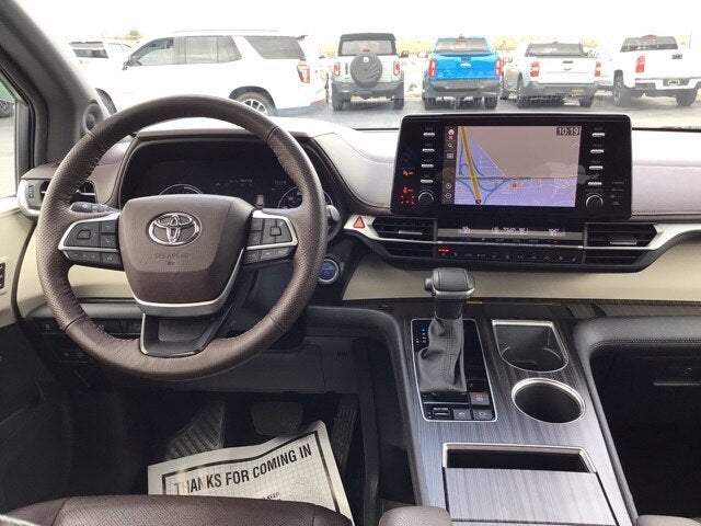 2023 Toyota Sienna Platinum 7 Passenger