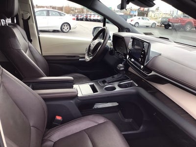2023 Toyota Sienna Platinum 7 Passenger