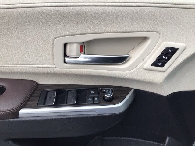 2023 Toyota Sienna Platinum 7 Passenger