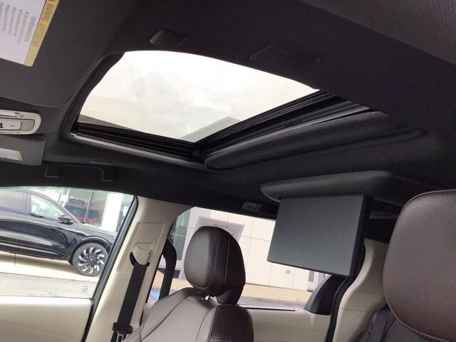 2023 Toyota Sienna Platinum 7 Passenger