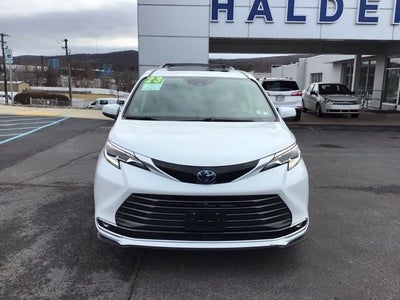 2023 Toyota Sienna Platinum 7 Passenger