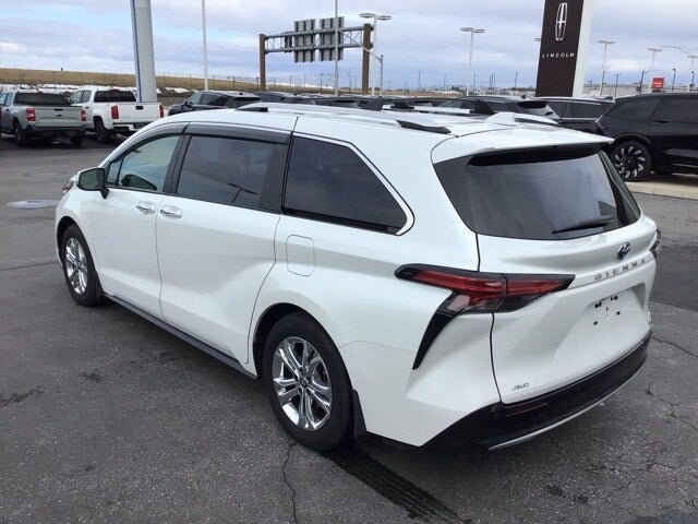 2023 Toyota Sienna Platinum 7 Passenger