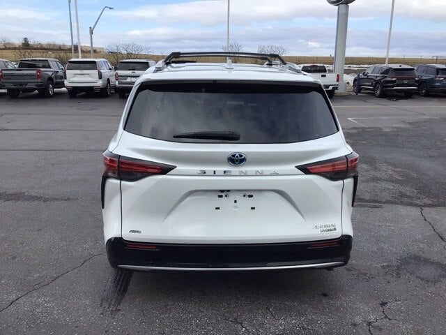2023 Toyota Sienna Platinum 7 Passenger