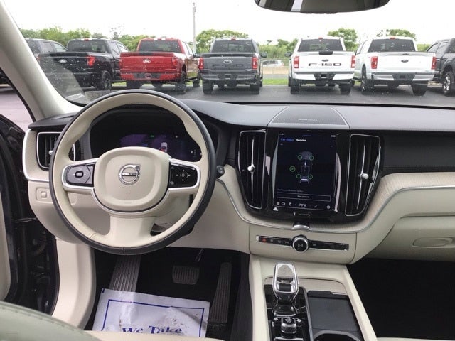 2022 Volvo XC60 B6 Inscription