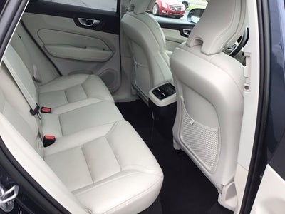 2022 Volvo XC60 B6 Inscription