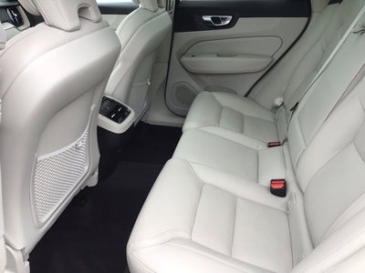 2022 Volvo XC60 B6 Inscription