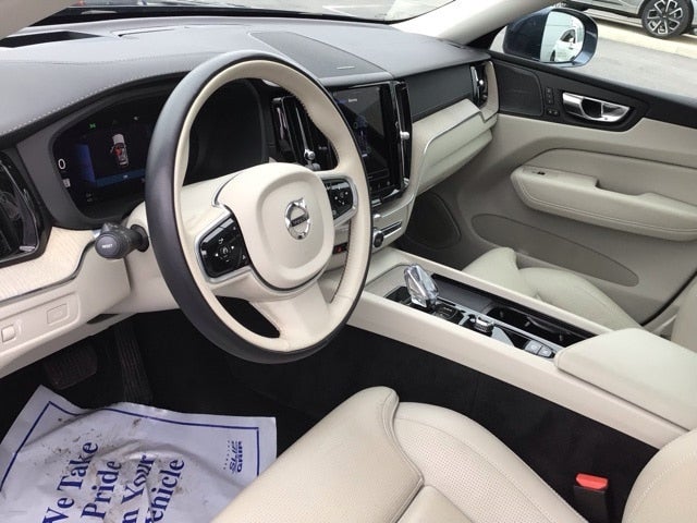 2022 Volvo XC60 B6 Inscription