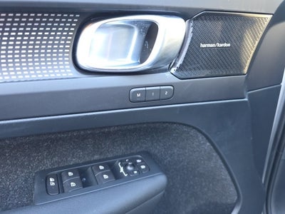 2019 Volvo XC40 R-Design