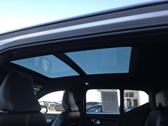 2019 Volvo XC40 R-Design