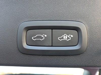 2019 Volvo XC40 R-Design