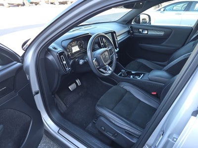 2019 Volvo XC40 R-Design