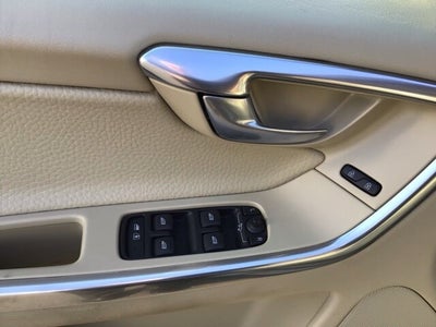 2012 Volvo XC60 3.2 Platinum