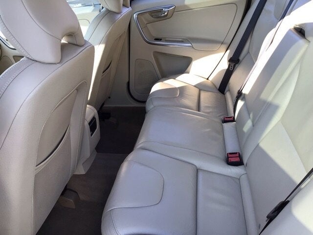 2012 Volvo XC60 3.2 Platinum