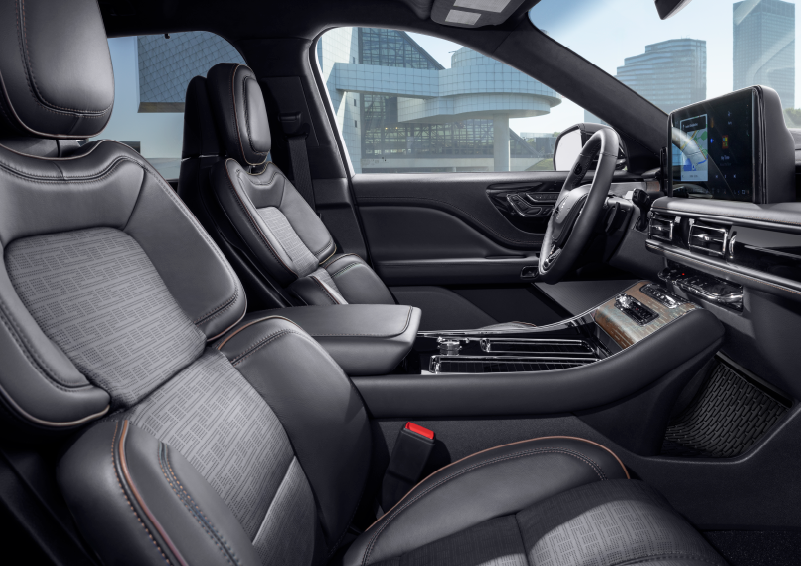 The interior of the 2025 Lincoln Aviator® SUV is shown with sleek black accents. | Haldeman Lincoln in Allentown PA