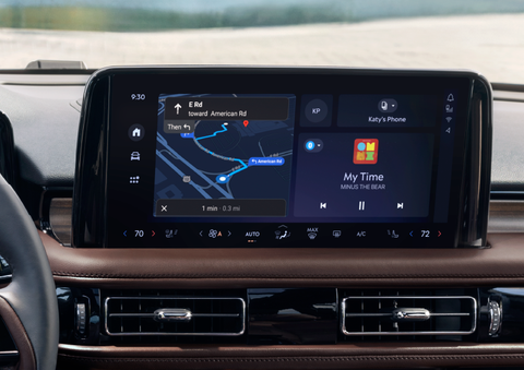 The 13.2-inch LCD touchscreen is showcased. | Haldeman Lincoln in Allentown PA